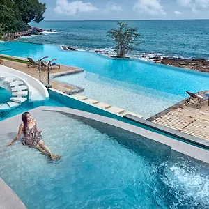 Independence & Hotel Sihanoukville